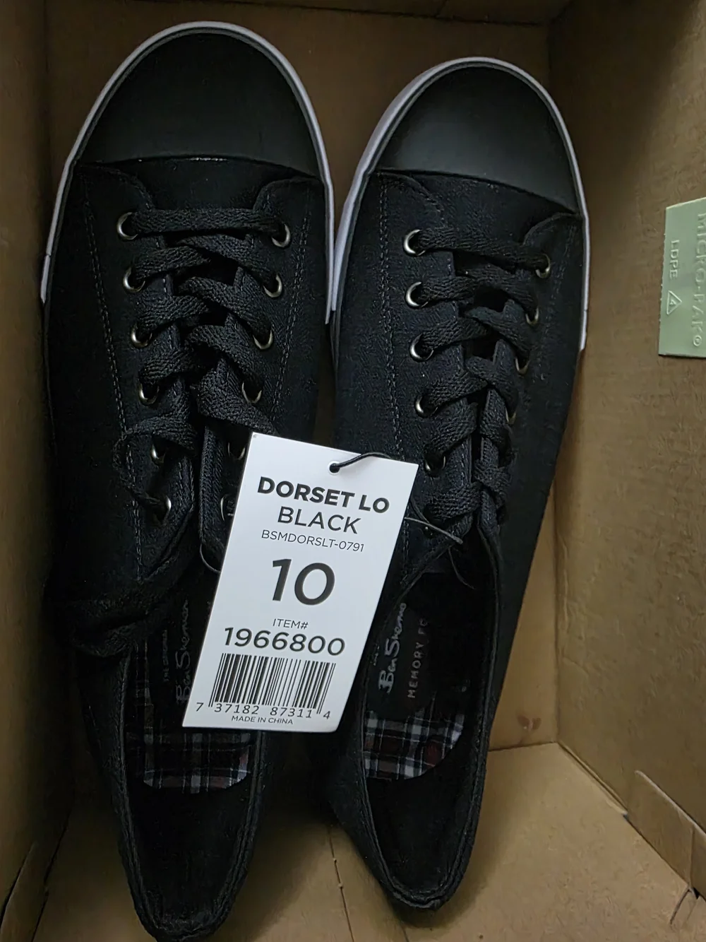 Black Men's Low-Top Canvas Sneakers